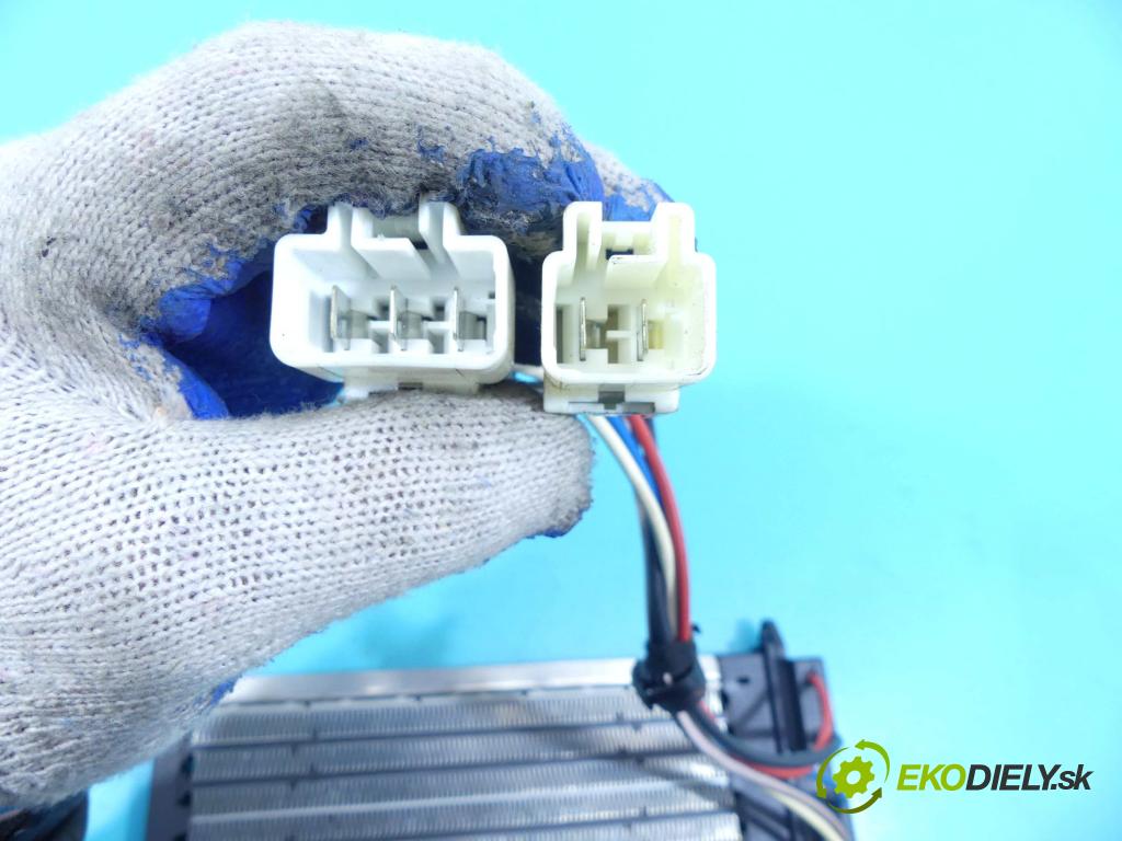 Nissan X-trail II 2008-2013 2.0 dci 150 HP automatic 110 kW 1995 cm3 5- radiator  (Radiátory kúrenia)