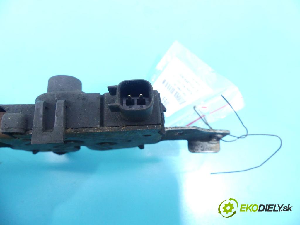 Ford Mondeo Mk3 2000-2007 2.0 tdci 131 hp manual 96 kW 1998 cm3 5- zámek kapoty