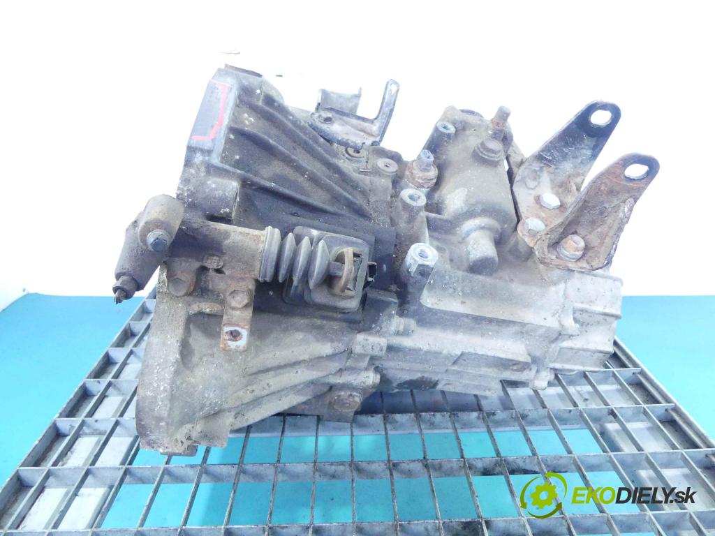 Toyota Avensis I T22 1997-2003 1.6 16v 110 HP manual 81 kW 1587 cm3 5- prevodovka stupeň,rýchlosť manual