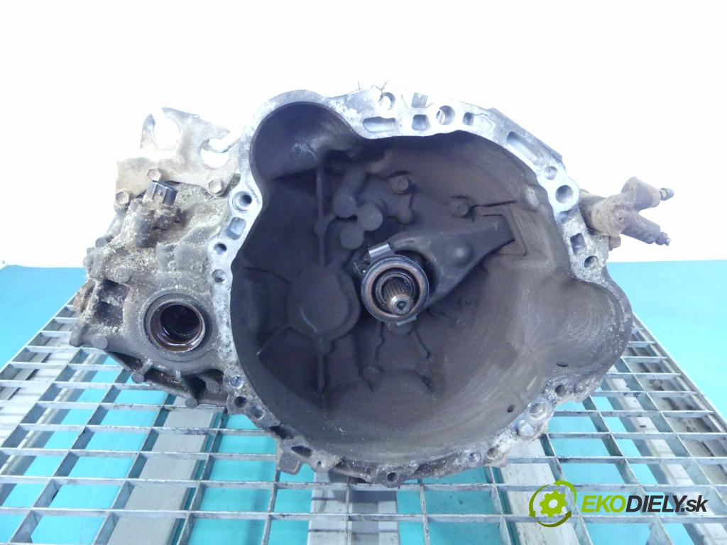 Toyota Avensis I T22 1997-2003 1.6 16v 110 HP manual 81 kW 1587 cm3 5- prevodovka stupeň,rýchlosť manual