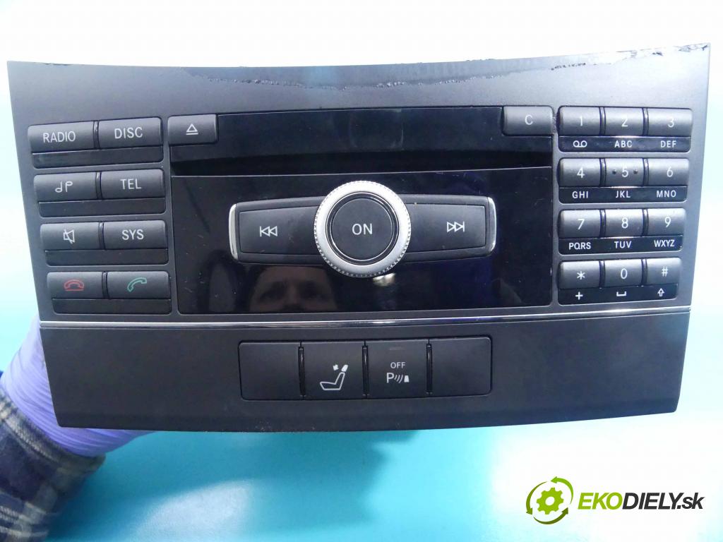 Mercedes E W212 2009-2016 2,2.0 cdi 170 HP automatic 125 kW 2143 cm3 4- Radio továreň: A2129069900