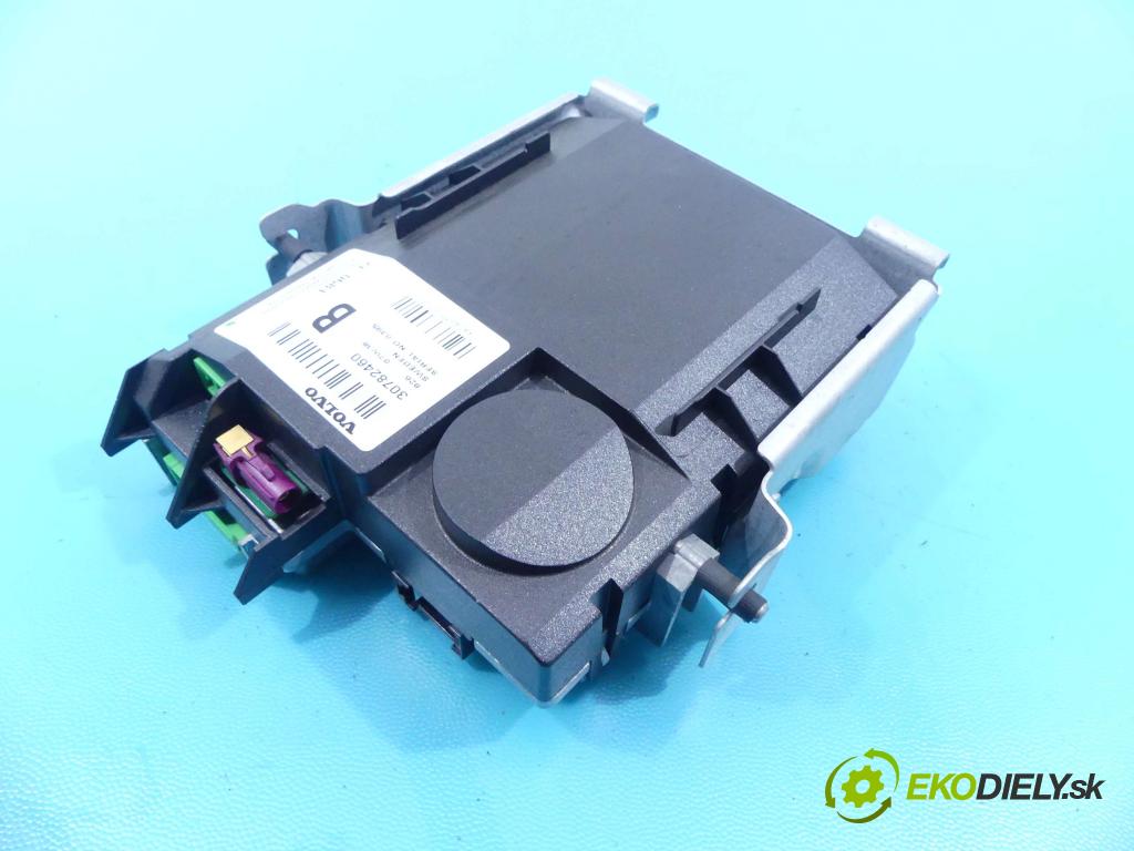Volvo V50 2.0d 136 HP manual 100 kW 1997 cm3 5- modul riadiaca jednotka 30782460 (Ostatné)