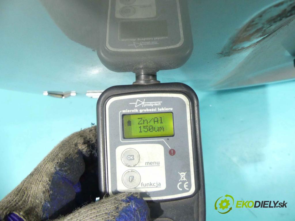 Volvo V50 2.0d 136hp manual 100 kW 1997 cm3 5- zadní kufrové dveře  (Zadní kapoty)