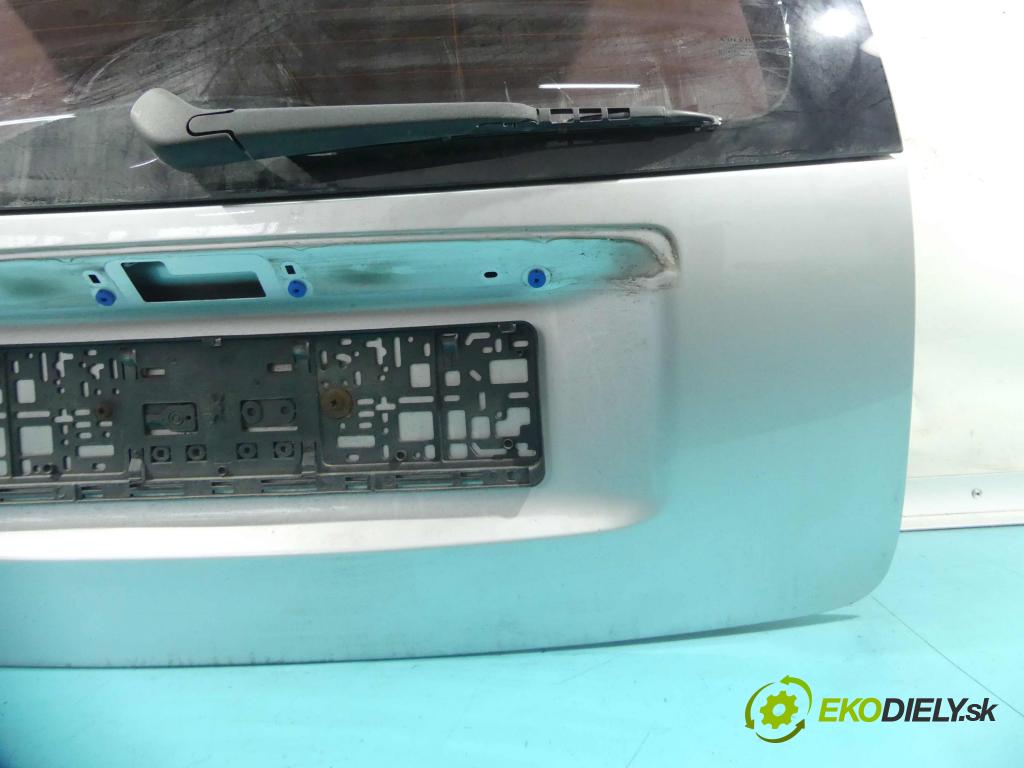 Volvo V50 2.0d 136hp manual 100 kW 1997 cm3 5- zadní kufrové dveře  (Zadní kapoty)