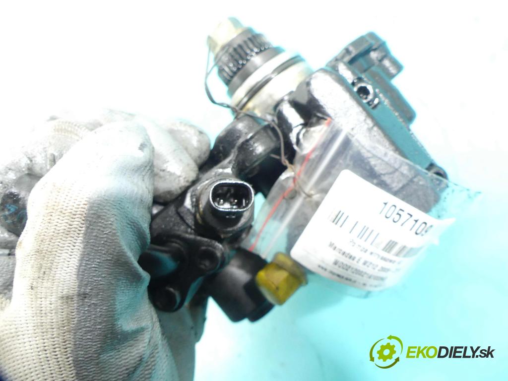 Mercedes E W212 2009-2016 2,2.0 cdi 170 HP automatic 125 kW 2143 cm3 4- čerpadlo vstrekovacia 9424A020A (Vstrekovacie čerpadlá)