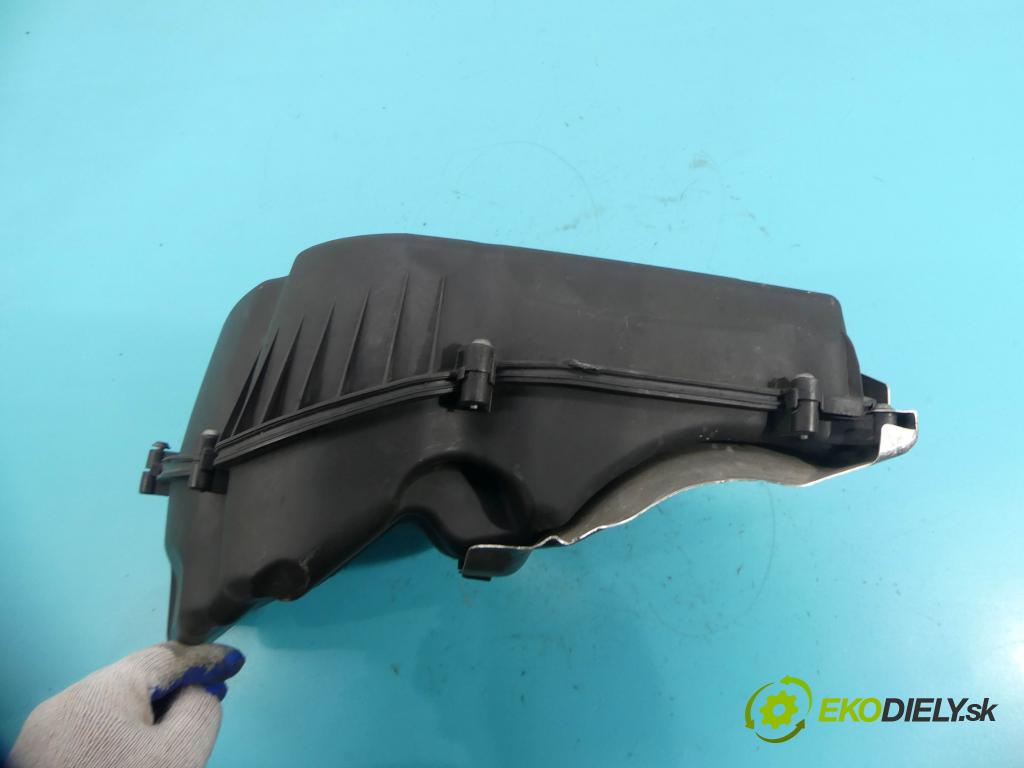 Bmw 7 F01 2008-2015 4.4 V8 XDrive 408KM automatic 300 kW 4395 cm3 4- obal filtra vzduchu 7577467 (Kryty filtrů)