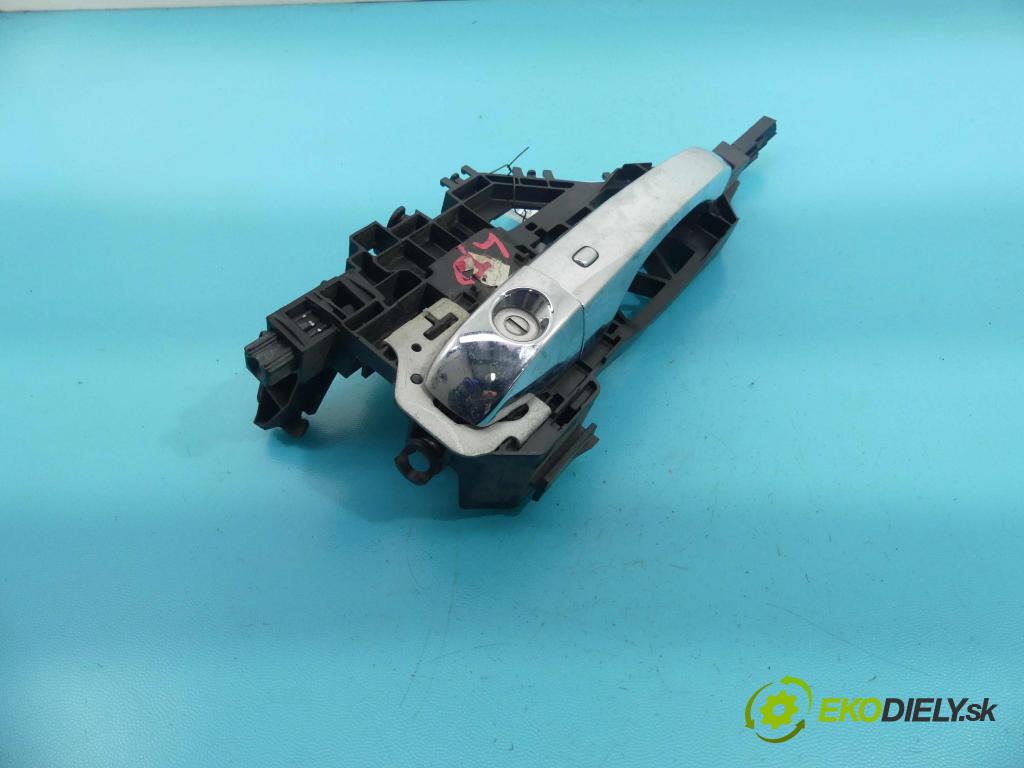 Lancia Thema II 2011-2014 3.0 CRD 239KM automatic 176 kW 2987 cm3 4- rukoväť predné ľavé mimo: 04589855AF (Vonkajšie predné ľavé)