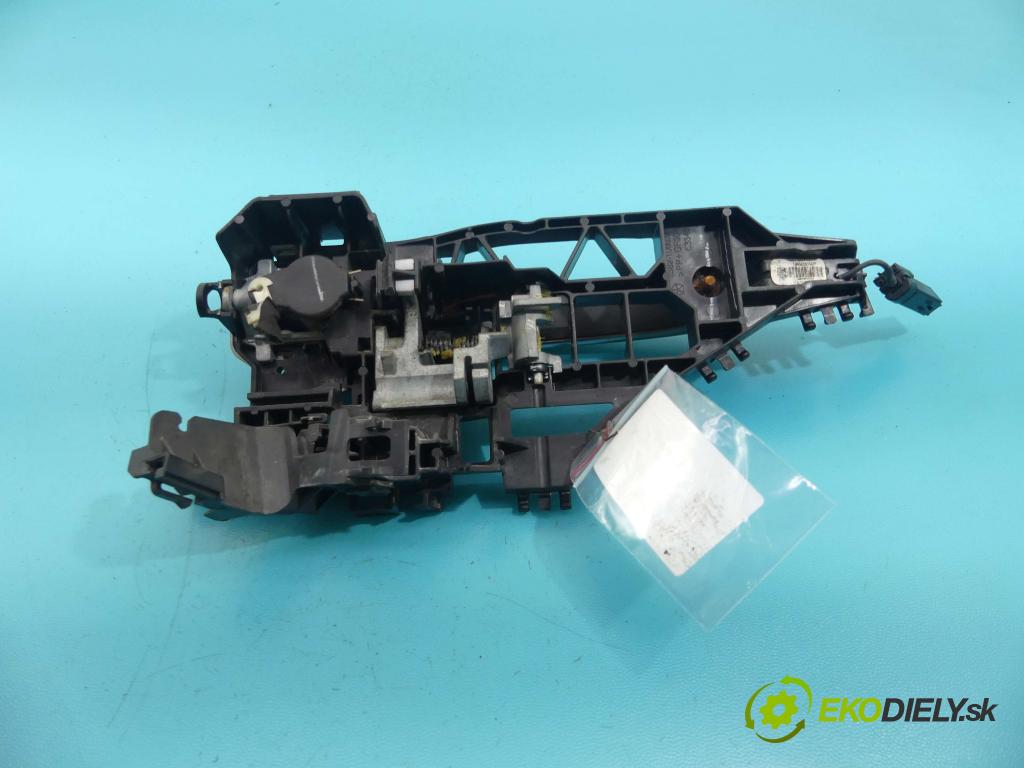 Lancia Thema II 2011-2014 3.0 CRD 239KM automatic 176 kW 2987 cm3 4- rukoväť predné ľavé mimo: 04589855AF (Vonkajšie predné ľavé)