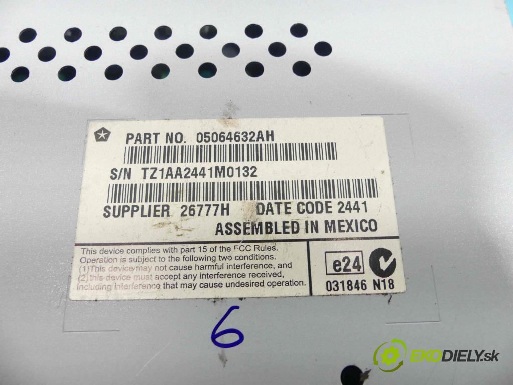 Lancia Thema II 2011-2014 3.0 CRD 239KM automatic 176 kW 2987 cm3 4- Zobrazit: 05064632AH (Prístrojové dosky, displeje)