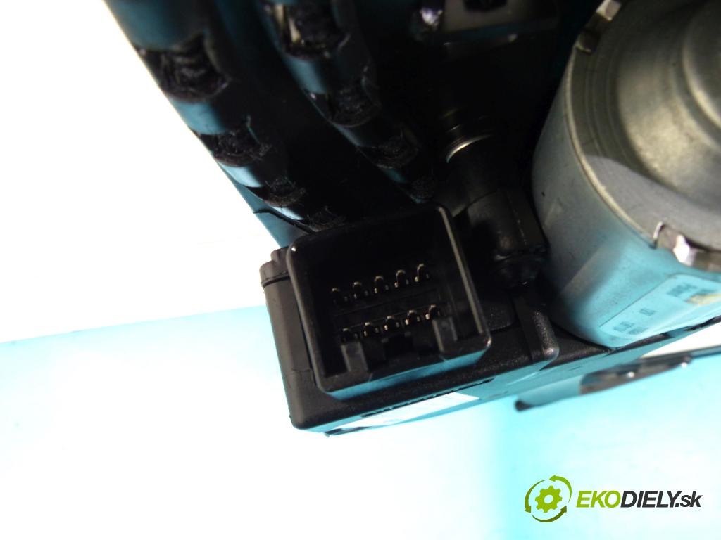 Ford Focus Mk3 2010-2018 1.6 tdci 95 HP manual 70 kW 1560 cm3 4- Střešní okno: 3M51-R53508-AC (Sklá karosérie)