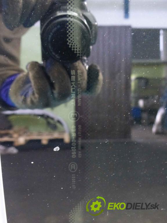 Ford Focus Mk3 2010-2018 1.6 tdci 95 HP manual 70 kW 1560 cm3 4- Střešní okno: 3M51-R53508-AC (Sklá karosérie)