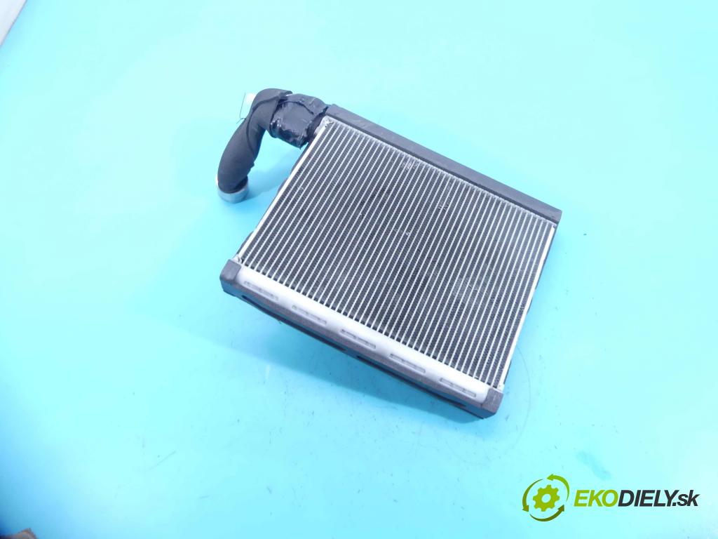 Lexus GS III 2005-2012 3.5 V6 296KM automatic 218 kW 3456 cm3 4- radiator  (Radiátory kúrenia)