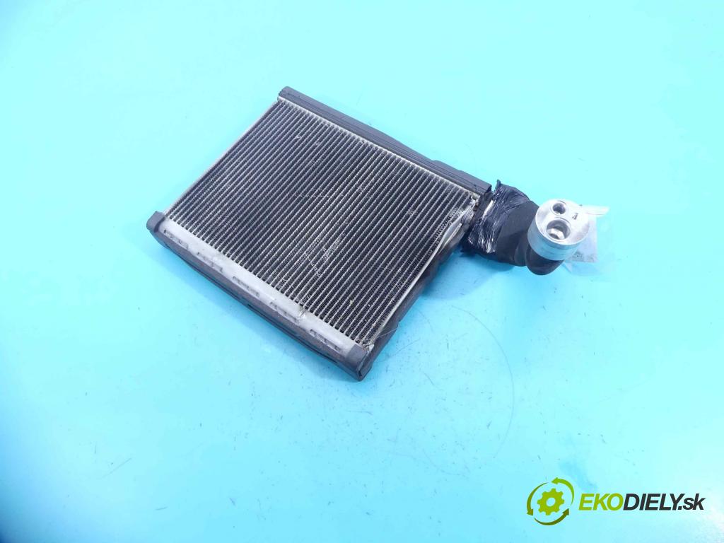 Lexus GS III 2005-2012 3.5 V6 296KM automatic 218 kW 3456 cm3 4- radiator  (Radiátory kúrenia)