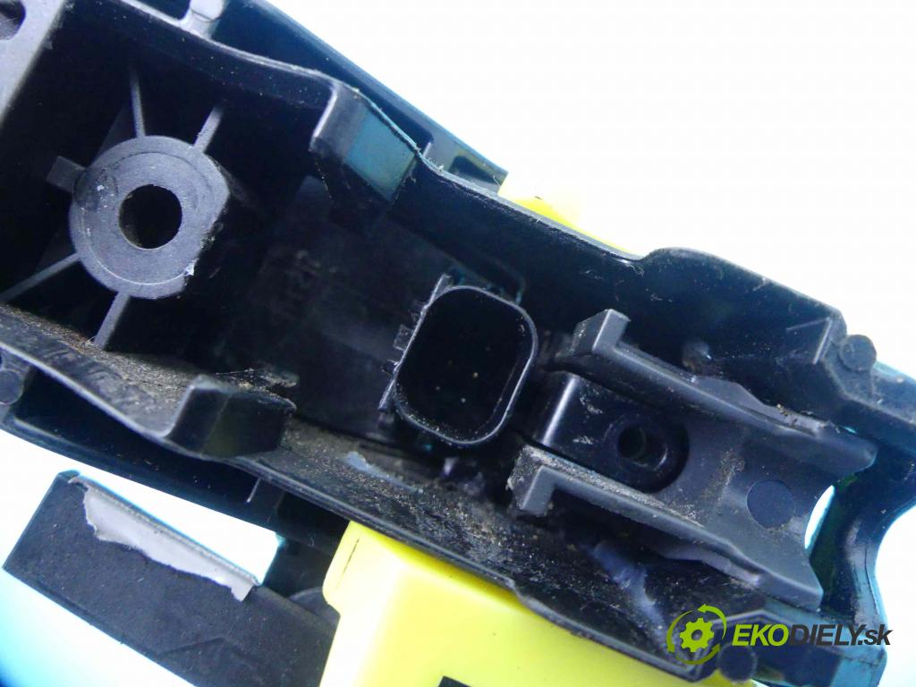 Toyota Verso 2009-2018 2.0 D4D 126 HP manual 93 kW 1998 cm3 5- rukoväť predné ľavé mimo:  (Vonkajšie predné ľavé)