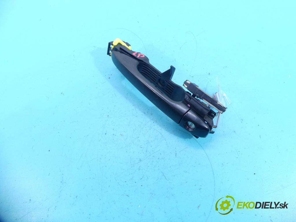 Toyota Verso 2009-2018 2.0 D4D 126 HP manual 93 kW 1998 cm3 5- rukoväť predné ľavé mimo:  (Vonkajšie predné ľavé)