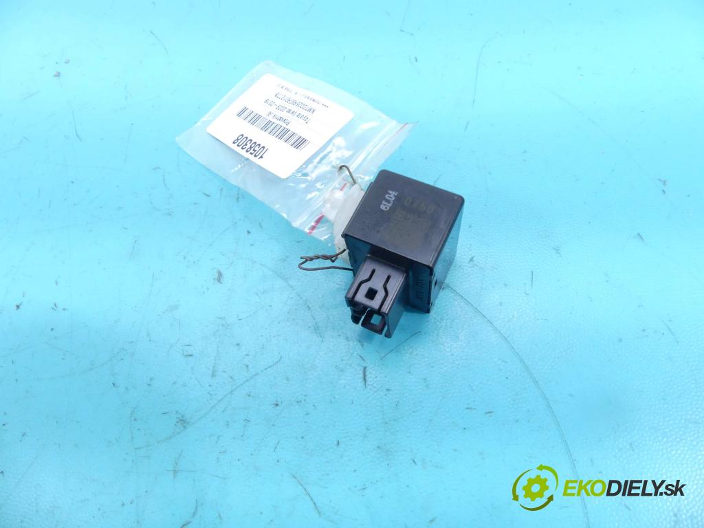 Toyota Verso 2009-2018 2.0 D4D 126 HP manual 93 kW 1998 cm3 5- Relé: 895A1-68010 (Relé)