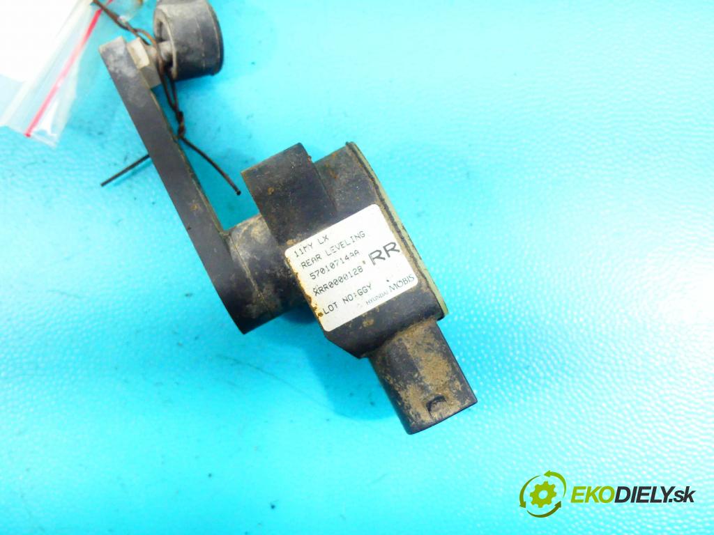 Lancia Thema II 2011-2014 3.0 CRD 239KM automatic 176 kW 2987 cm3 4- snímač nastavenia xenon 57010714AA (Snímače)