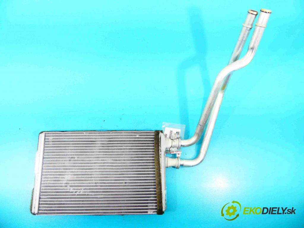 Lancia Thema II 2011-2014 3.0 CRD 239KM automatic 176 kW 2987 cm3 4- radiator S804001 (Radiátory kúrenia)