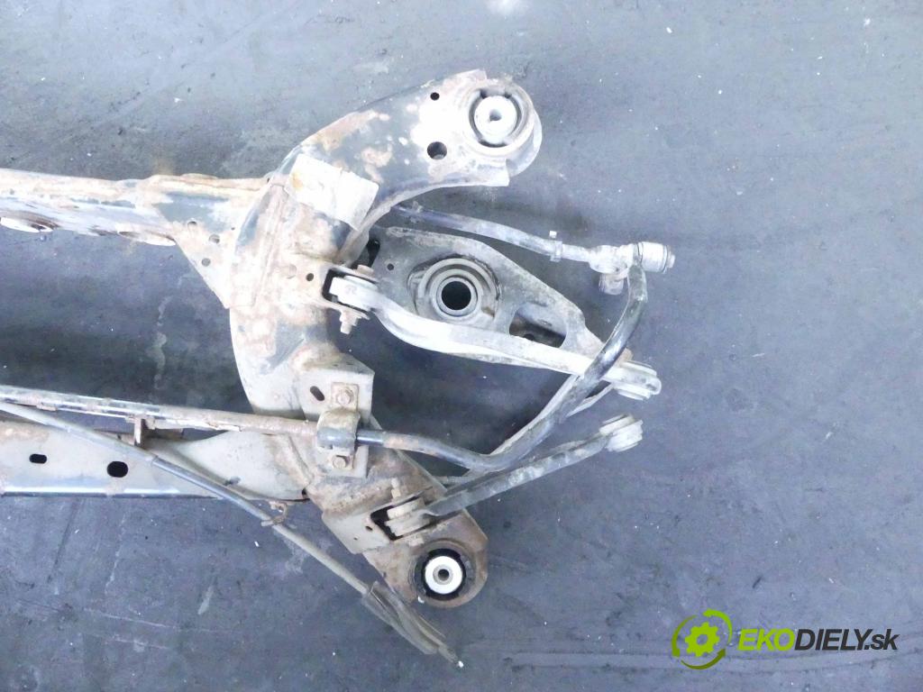 Lancia Thema II 2011-2014 3.0 CRD 239KM automatic 176 kW 2987 cm3 4- zadní výztuha