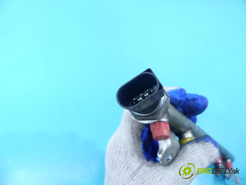 Bmw 7 F01 2008-2015 4.4 V8 XDrive: 408KM automatic 300 kW 4395 cm3 4- lišta vstrekovacia 7537319 (Vstrekovacie lišty)