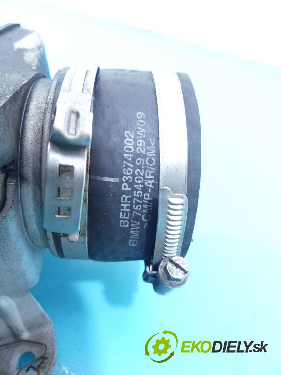 Bmw 7 F01 2008-2015 4.4 V8 408KM automatic 300 kW 4395 cm3 4- Intercooler 7575404 (Chladiče nasávaného vzduchu (intercoolery))