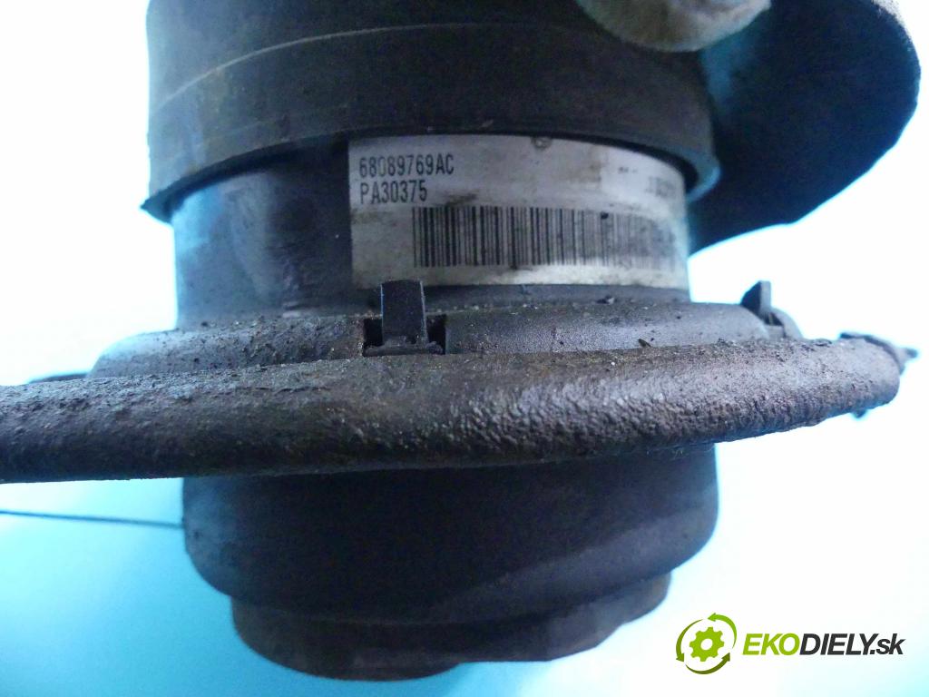 Lancia Thema II 2011-2014 3.0 CRD 239KM automatic 176 kW 2987 cm3 4- airbag motora 68089769AC (Držiaky motora)