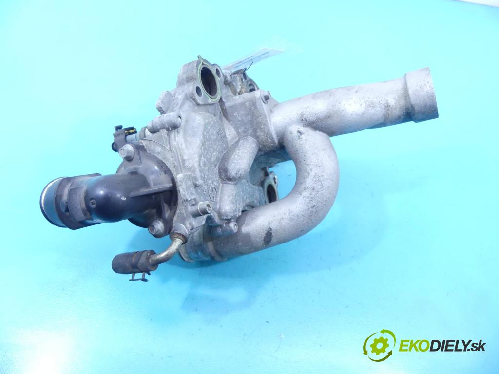 Lancia Thema II 2011-2014 3.0 CRD 239KM automatic 176 kW 2987 cm3 4- čerpadlo vody  (Vodní pumpy)