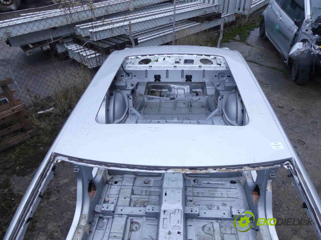 Lancia Thema II 2011-2014 3.0 CRD 239KM automatic 176 kW 2987 cm3 4- Strecha:
