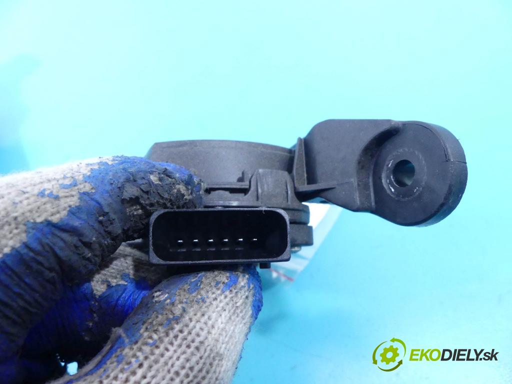 Hyundai Elantra V 2010-2016 1.6 GDI 132  HP manual 97 kW 1591 cm3 4- pedále  (Pedále)