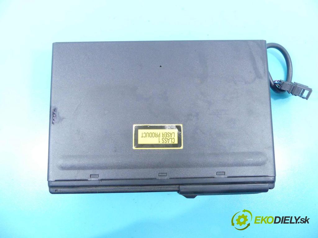 Vw Touareg 2002-2010 3.0 tdi V6 224hp automatic 165 kW 2967 cm3 5- Menič: cd  (CD meniče)