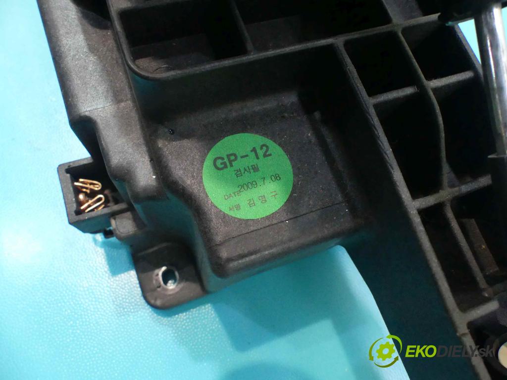 Chevrolet Cruze 1.8 16v 141 HP automatic 104 kW 1796 cm3 4- Páka: Změny: stupeň,rýchlosť  (Rýchlostné páky / kulisy)