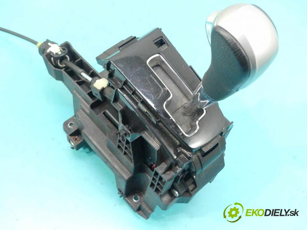 Chevrolet Cruze 1.8 16v 141 HP automatic 104 kW 1796 cm3 4- Páka: Změny: stupeň,rýchlosť  (Rýchlostné páky / kulisy)