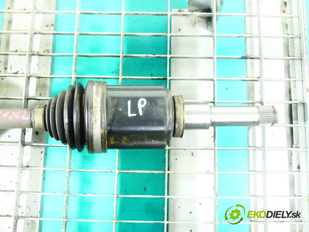 Chevrolet Cruze 1.8 16v 141 HP automatic 104 kW 1796 cm3 4- poloos ľavé  (Poloosy)