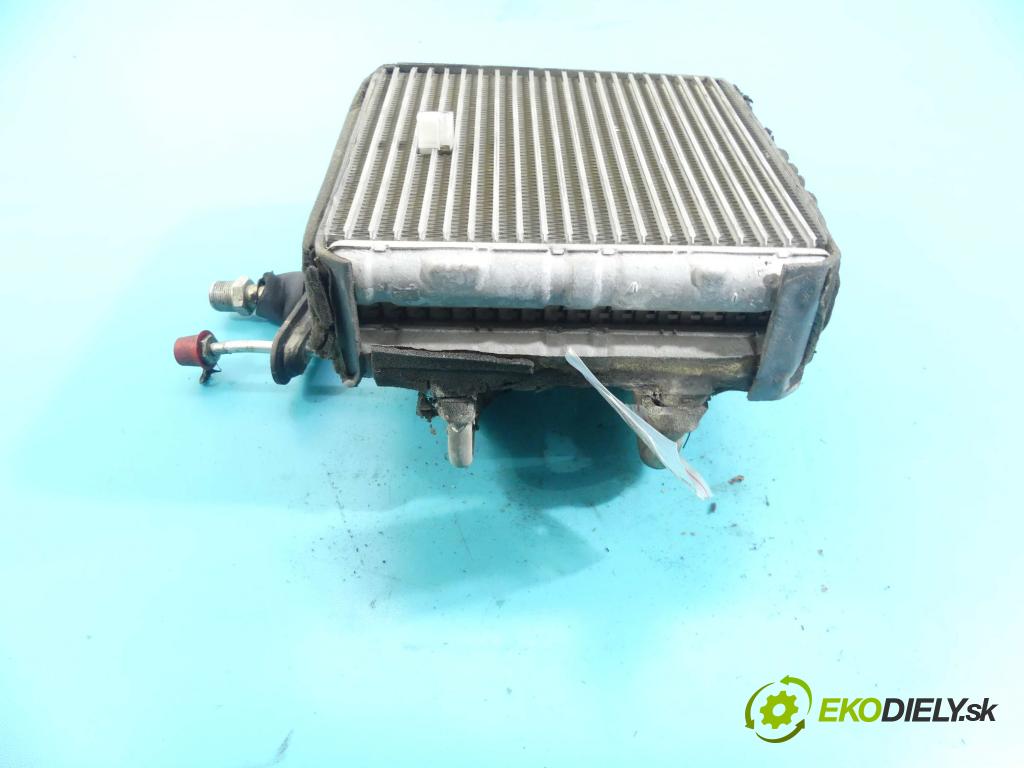 Nissan Terrano II 1992-2006 3.0 TD 154 HP automatic 113 kW 2953 cm3 5- radiator  (Radiátory kúrenia)