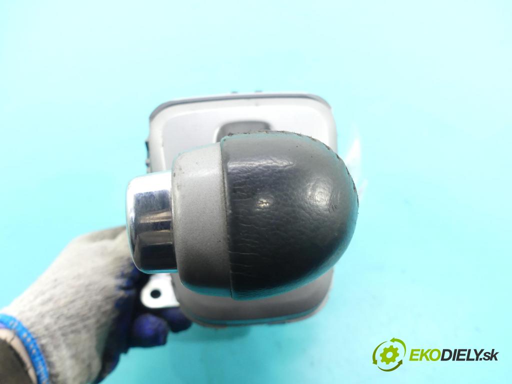 Honda CR-V III 2006-2011 2.0 16v 150 HP automatic 110 kW 1997 cm3 5- Páka: Změny: stupeň,rýchlosť SWW-G700 (Rýchlostné páky / kulisy)