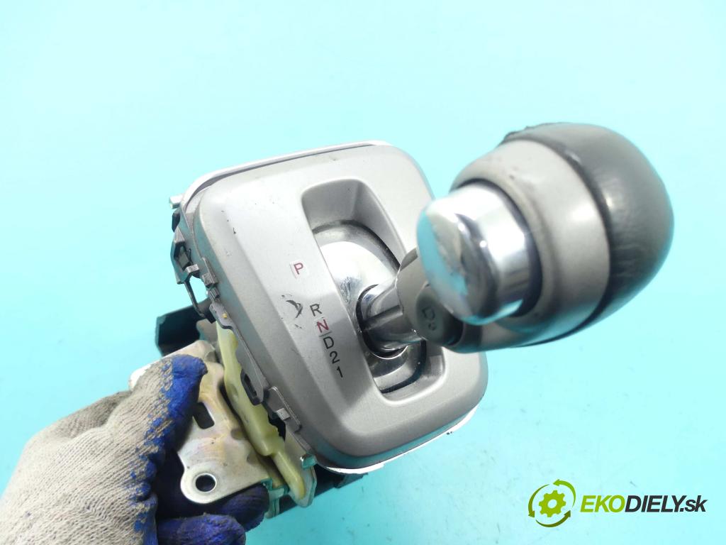 Honda CR-V III 2006-2011 2.0 16v 150 HP automatic 110 kW 1997 cm3 5- Páka: Změny: stupeň,rýchlosť SWW-G700 (Rýchlostné páky / kulisy)