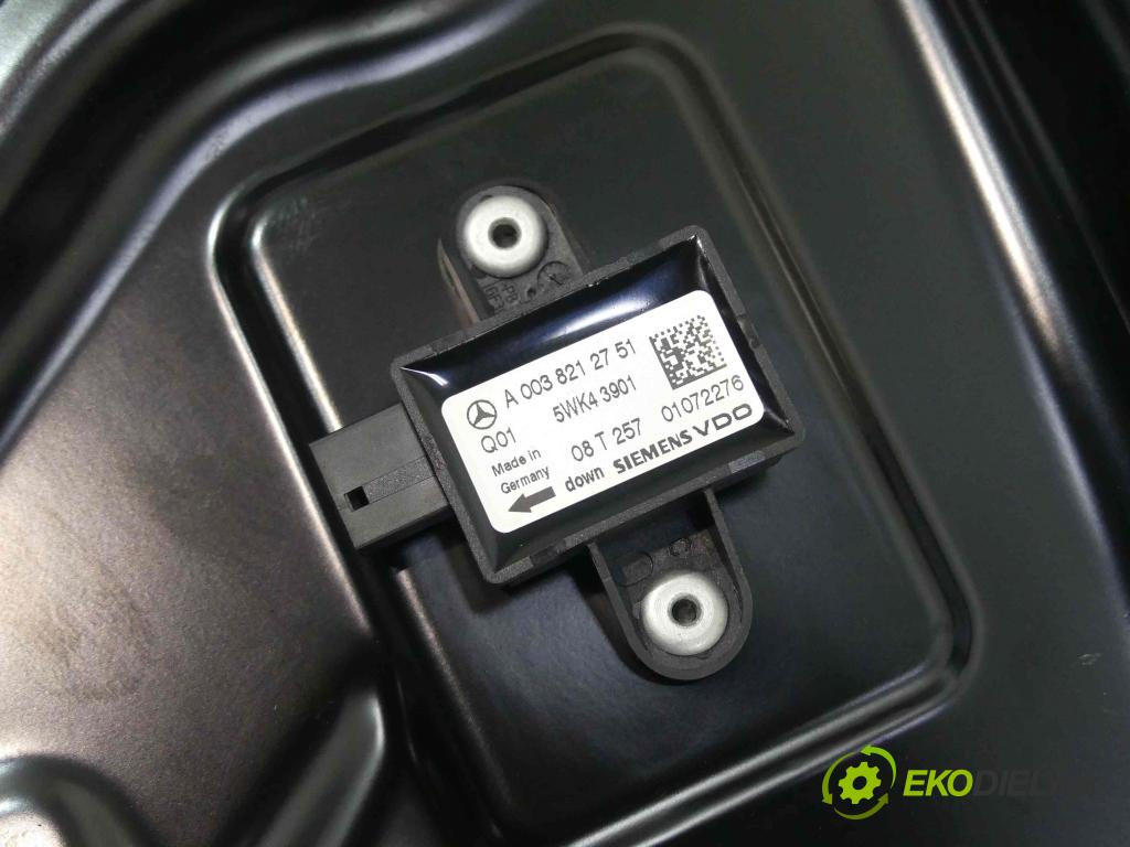 Mercedes GL I X164 2006-2012 4.7 V8 340KM automatic 250 kW 4663 cm3 5- mechanismus stahování zadní levý A2518200108