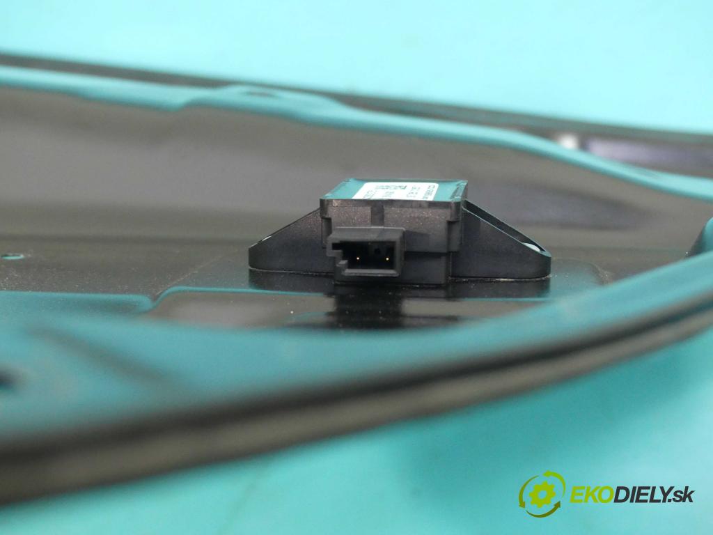 Mercedes GL I X164 2006-2012 4.7 V8 340KM: automatic 250 kW 4663 cm3 5- mechanizmus okná zadné pravý A2518200208