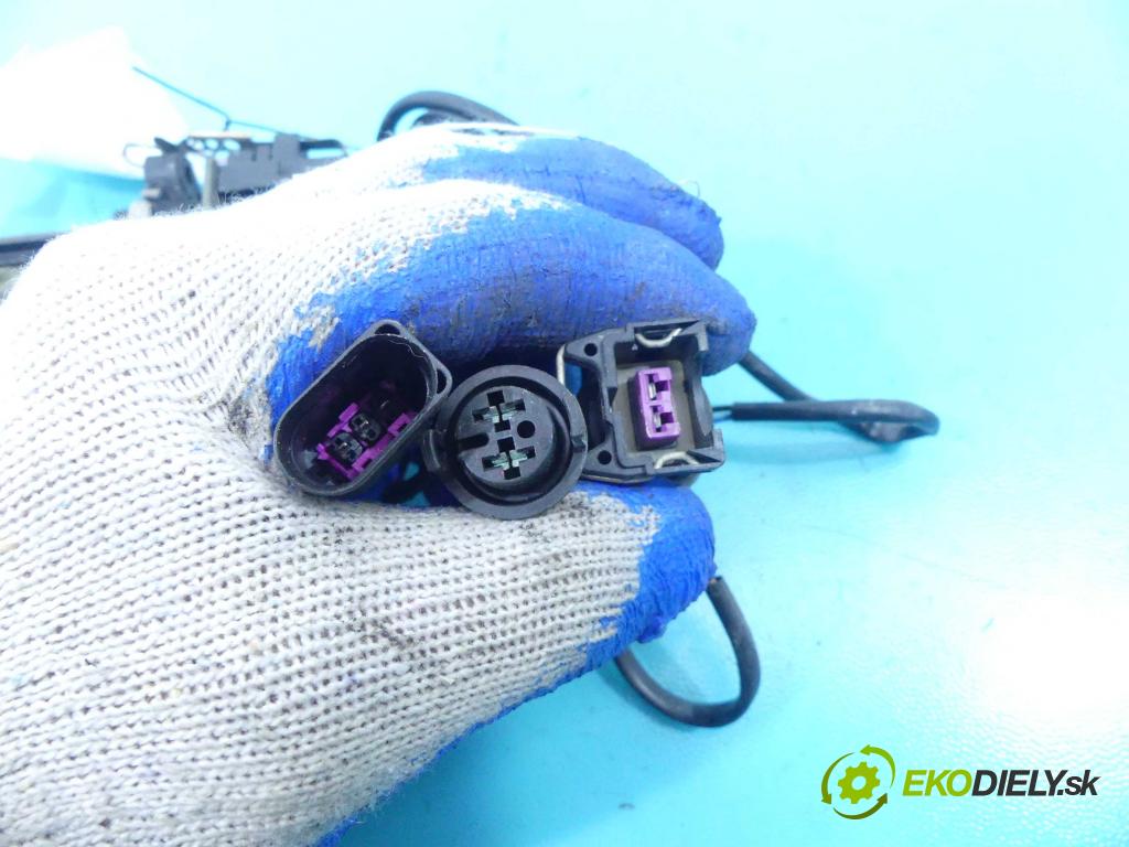 Audi A3 8L 1996-2003 1.9 tdi 110 HP manual 81 kW 1896 cm3 3- rukoväť predné ľavé mimo:  (Vonkajšie predné ľavé)