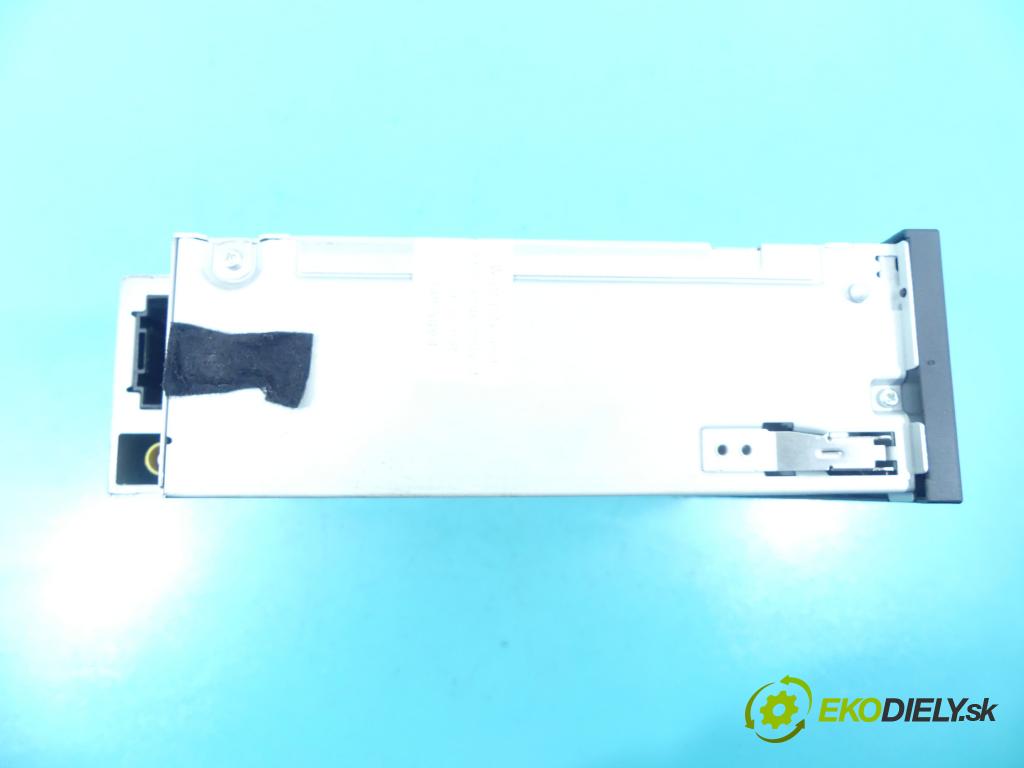 Audi A8 D4 2009-2017 4,2.0 tdi V8 351KM automatic 258 kW 4134 cm3 4- Menič: cd 4H0035108A (CD meniče)