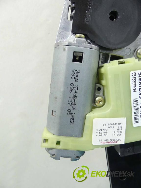 Bmw 7 e65 2001-2008 4.8 V8 367hp automatic 270 kW 4799 cm3 4- Střešní okno: 895697011 (Okna karoserie)