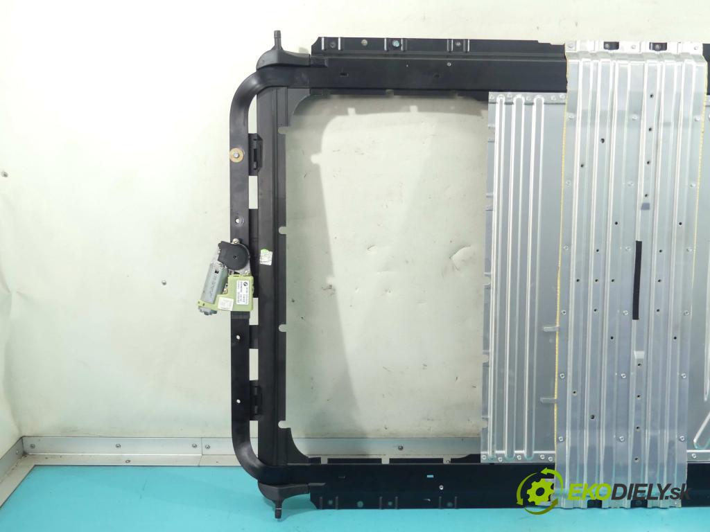 Bmw 7 e65 2001-2008 4.8 V8 367hp automatic 270 kW 4799 cm3 4- Střešní okno: 895697011 (Okna karoserie)