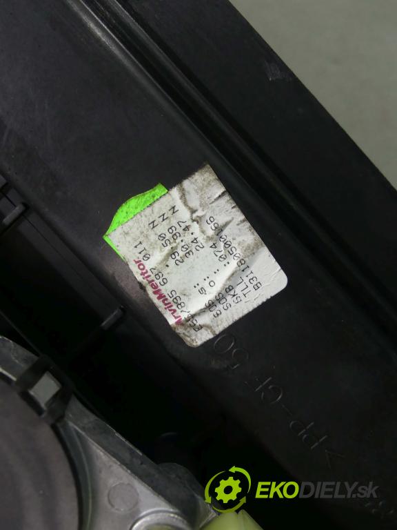 Bmw 7 e65 2001-2008 4.8 V8 367hp automatic 270 kW 4799 cm3 4- Střešní okno: 895697011 (Okna karoserie)