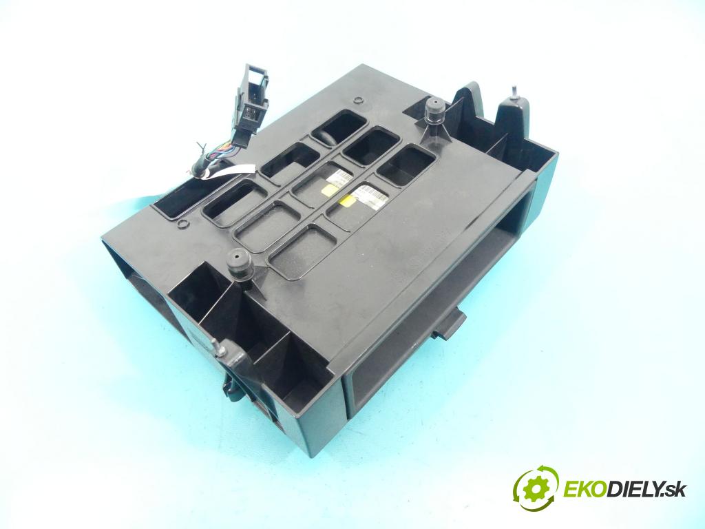 Vw Passat B6 2005-2010 2.0 tdi 140 HP manual 103 kW 1968 cm3 5- modul riadiaca jednotka 3C0857925B (Ostatné)