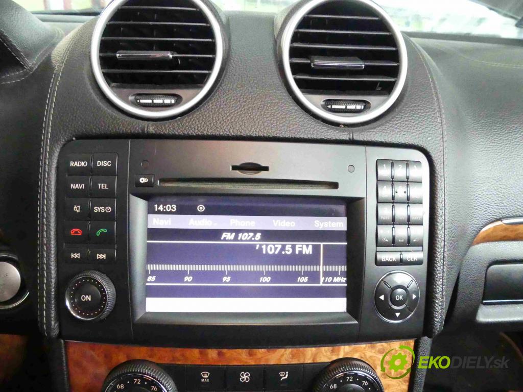 Mercedes GL I X164 2006-2012 4.7 V8 340KM: automatic 250 kW 4663 cm3 5- Radio továreň: A1648707194