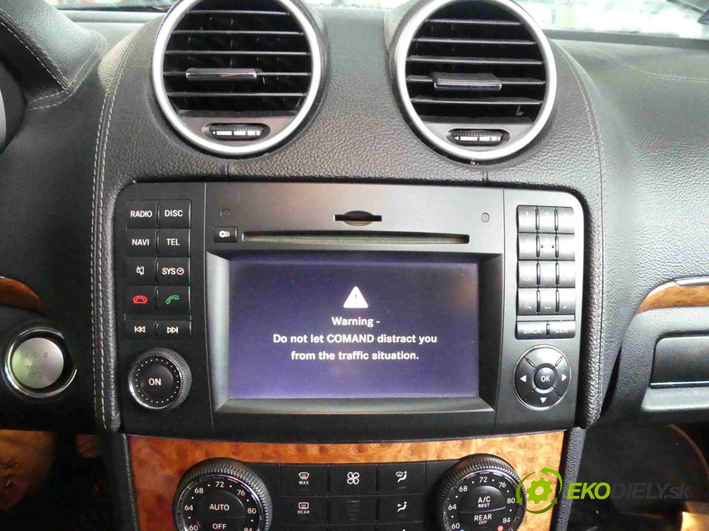 Mercedes GL I X164 2006-2012 4.7 V8 340KM: automatic 250 kW 4663 cm3 5- Radio továreň: A1648707194
