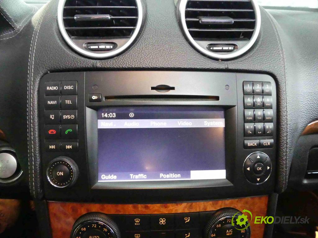 Mercedes GL I X164 2006-2012 4.7 V8 340KM: automatic 250 kW 4663 cm3 5- Radio továreň: A1648707194