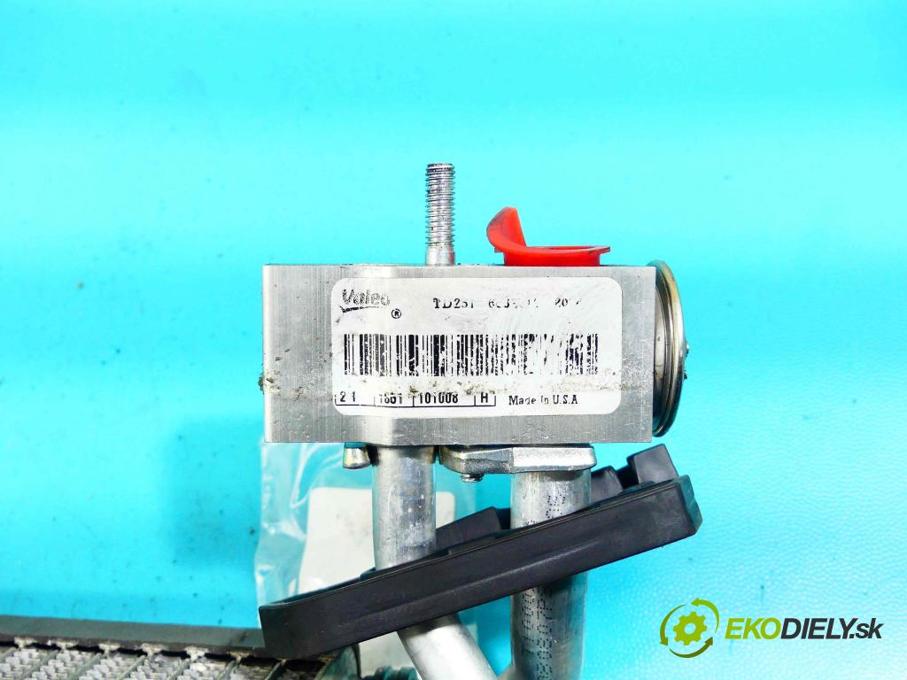 Mercedes GL I X164 2006-2012 4.7 V8 340KM: automatic 250 kW 4663 cm3 5- radiator  (Radiátory kúrenia)