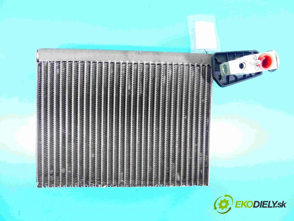 Mercedes GL I X164 2006-2012 4.7 V8 340KM: automatic 250 kW 4663 cm3 5- radiator  (Radiátory kúrenia)