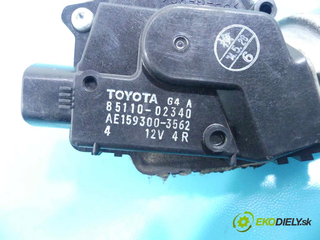 Toyota Auris II 2012-2018 1.6 16v 132 hp manual 97 kW 1598 cm3 5- motor stěračů přední 85110-02340